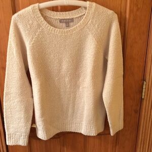 Banana Republic ivory sweater in size M. Merino wool & nylon.